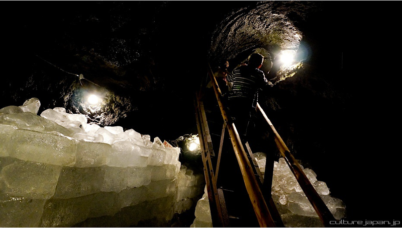 Illustration for article titled The Spooky, Yet Beautiful Lava Caves of Mt. Fuji